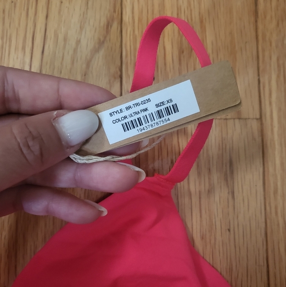 NWT SKIMS FITS EVERYBODY CROSSOVER BRALETTE IN ULTRA PINK SIZE XS - Picture 3 of 4
